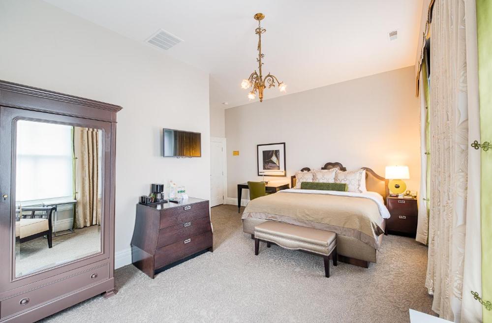 Junior Suite King interior